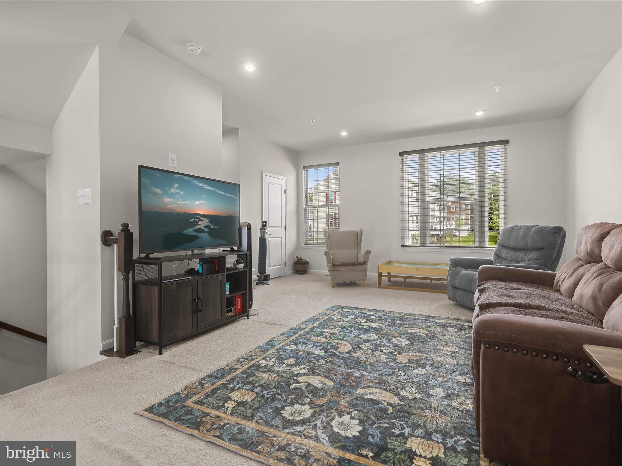 HIGHGATE VILLAGE - Residential