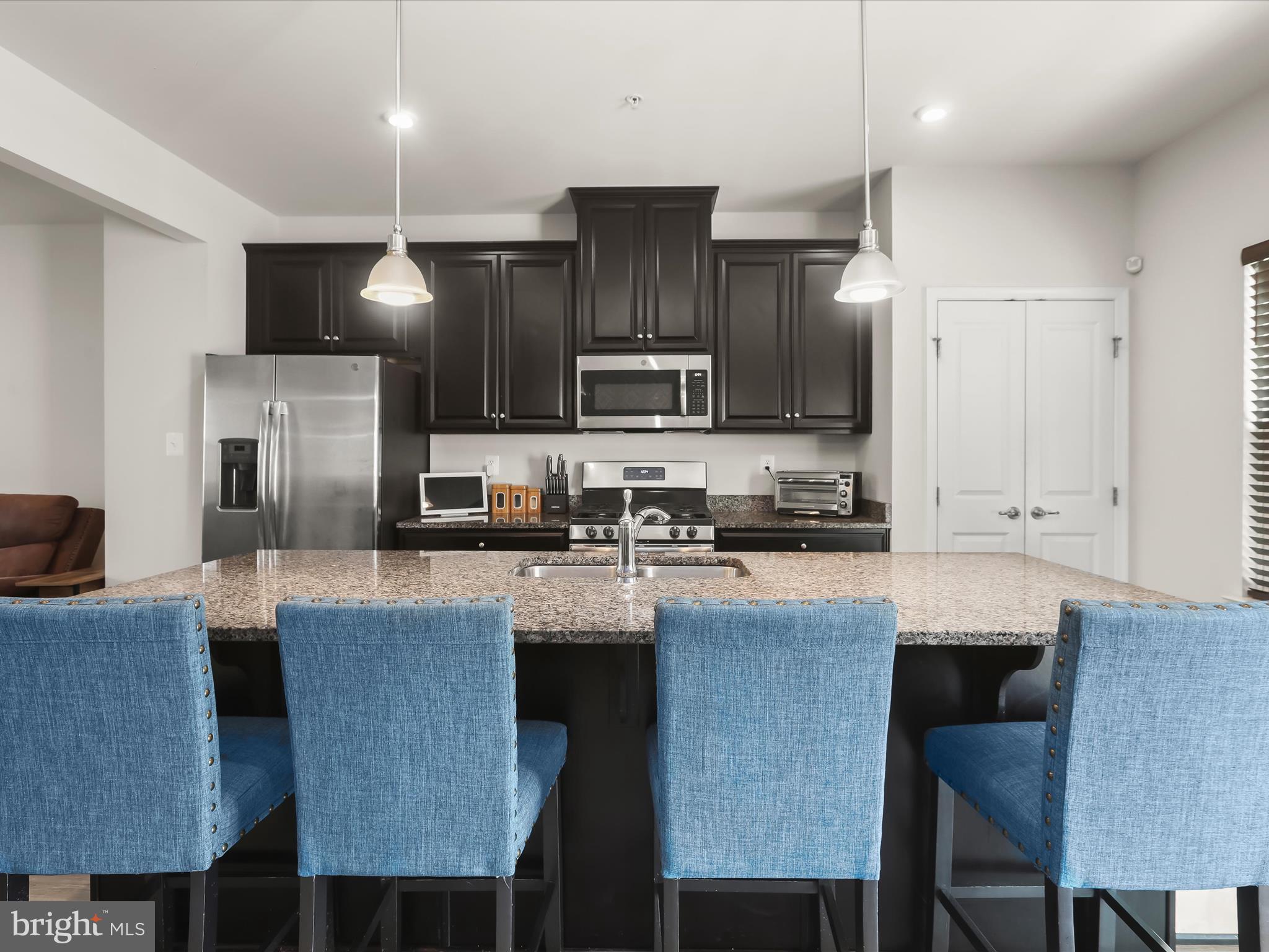 HIGHGATE VILLAGE - Residential