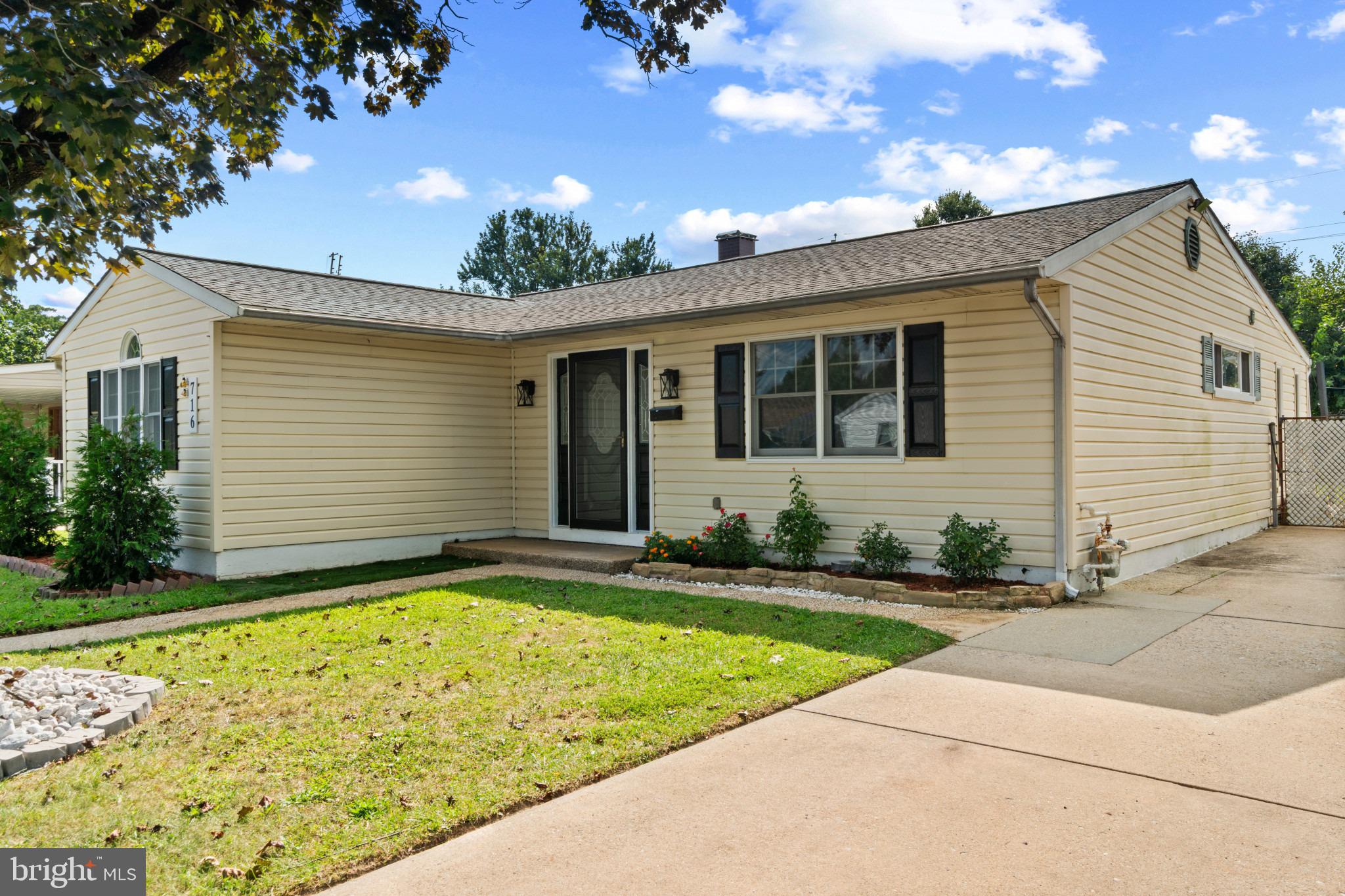 716 HAMLEN ROAD
