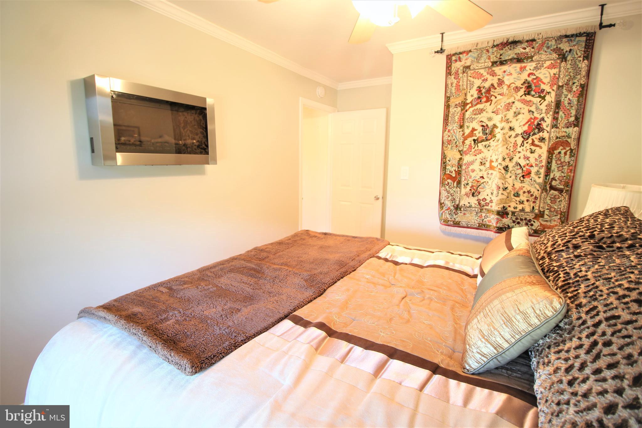 FRANCONIA COMMONS - Residential Lease