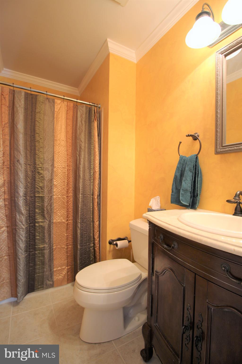 FRANCONIA COMMONS - Residential Lease