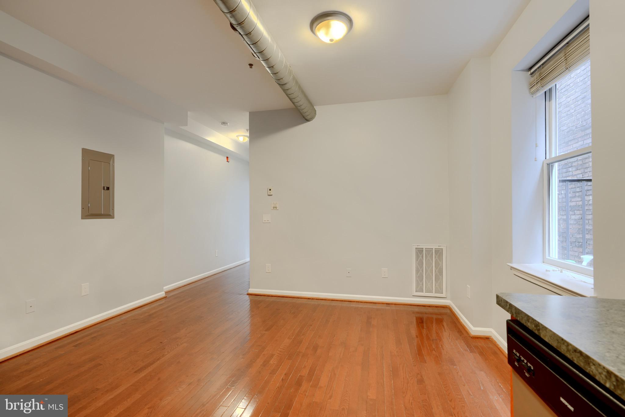 MOUNT VERNON PLACE HISTORIC DISTRICT - Residential Lease