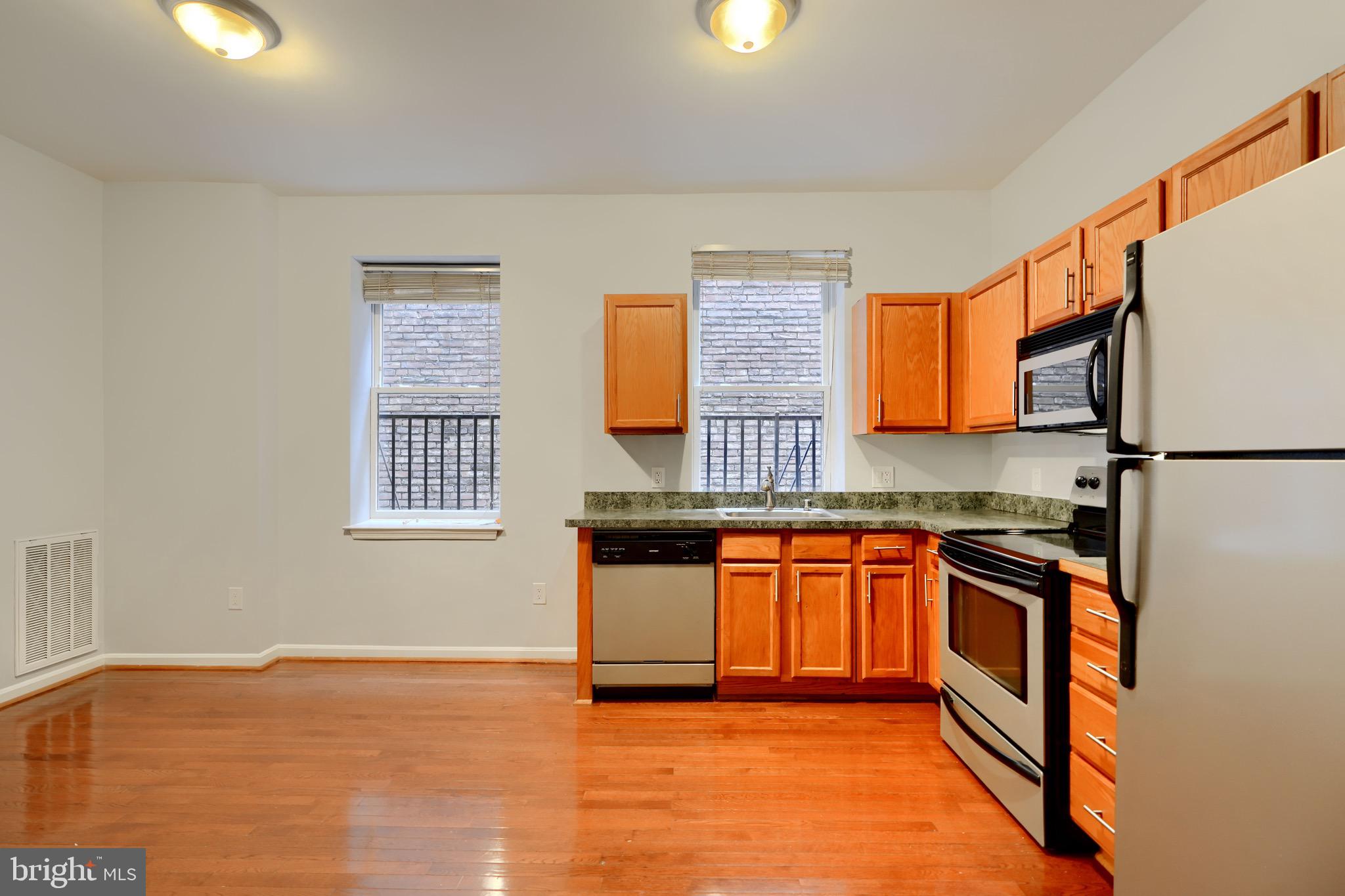 MOUNT VERNON PLACE HISTORIC DISTRICT - Residential Lease