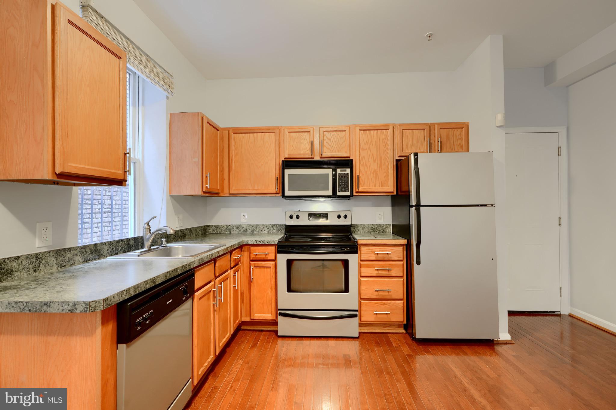 MOUNT VERNON PLACE HISTORIC DISTRICT - Residential Lease