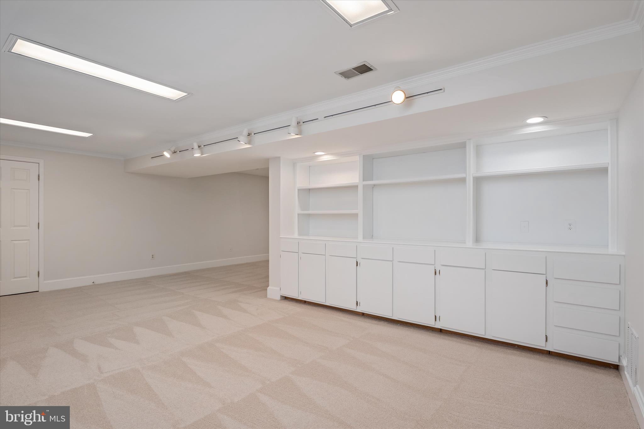 TIMBERLAWN - Residential
