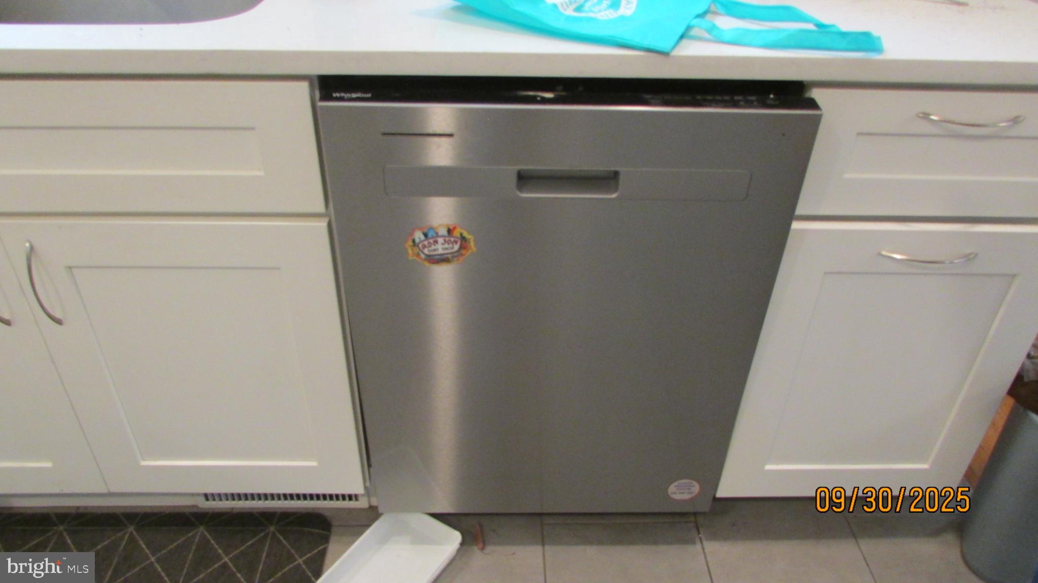 RIVERDALE - Residential