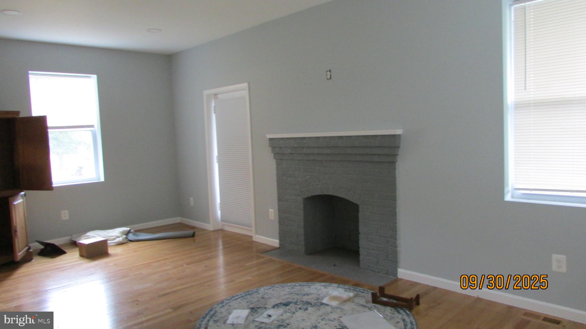 RIVERDALE - Residential