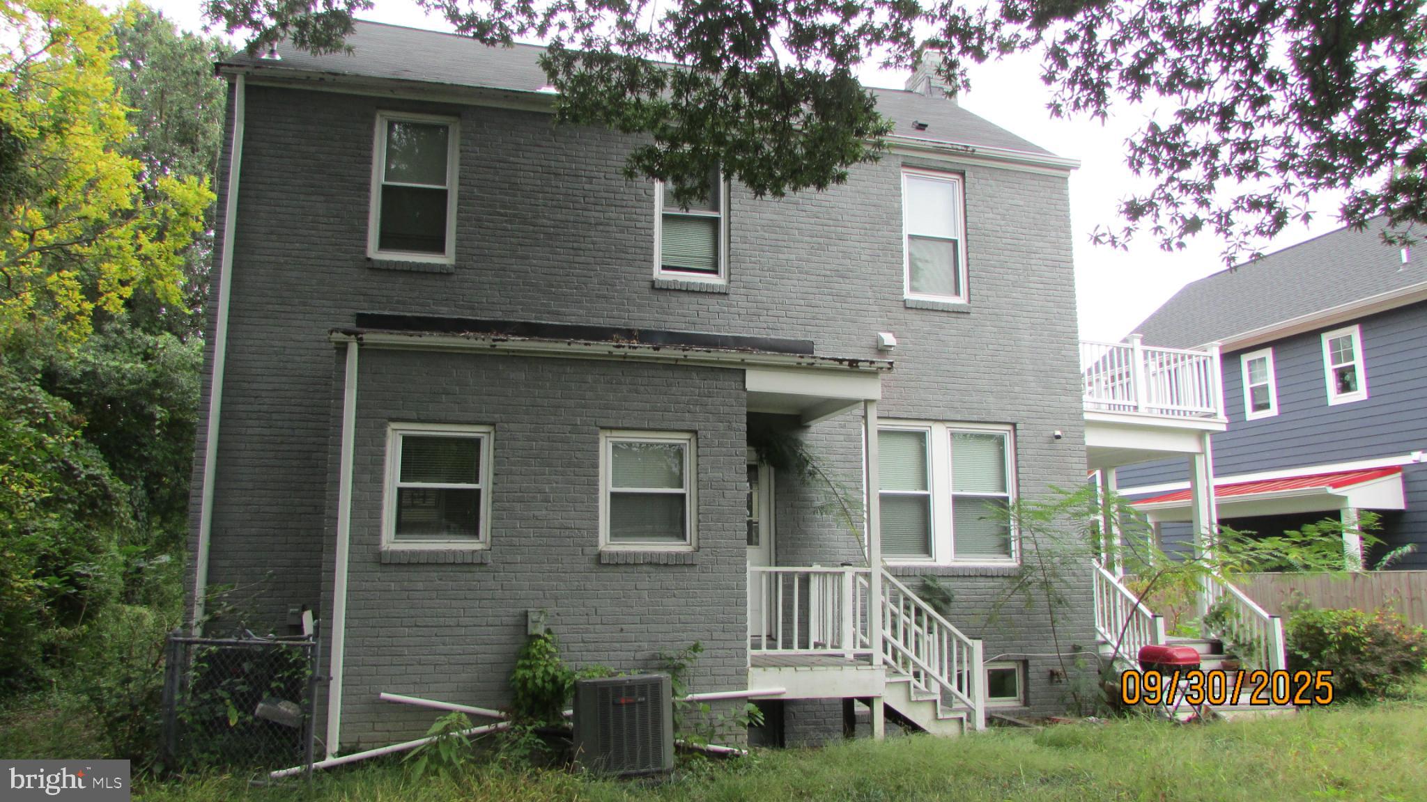 RIVERDALE - Residential