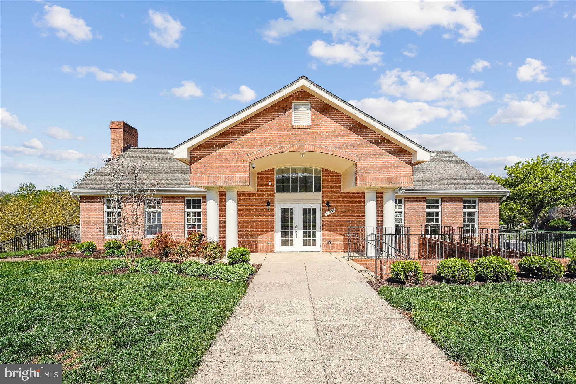 GREAT FALLS CHASE - Residential