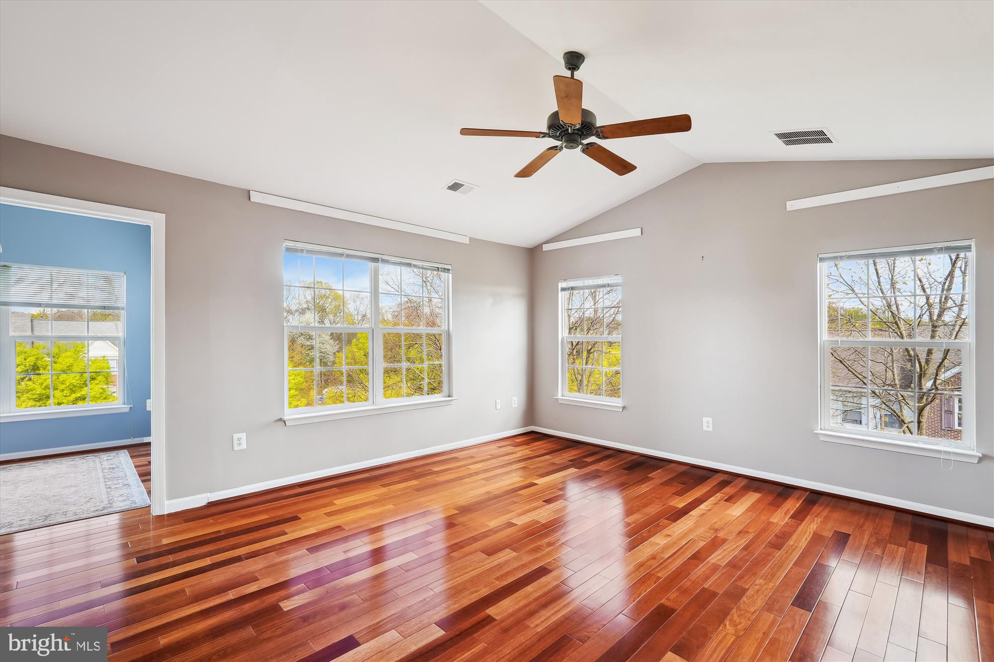 GREAT FALLS CHASE - Residential