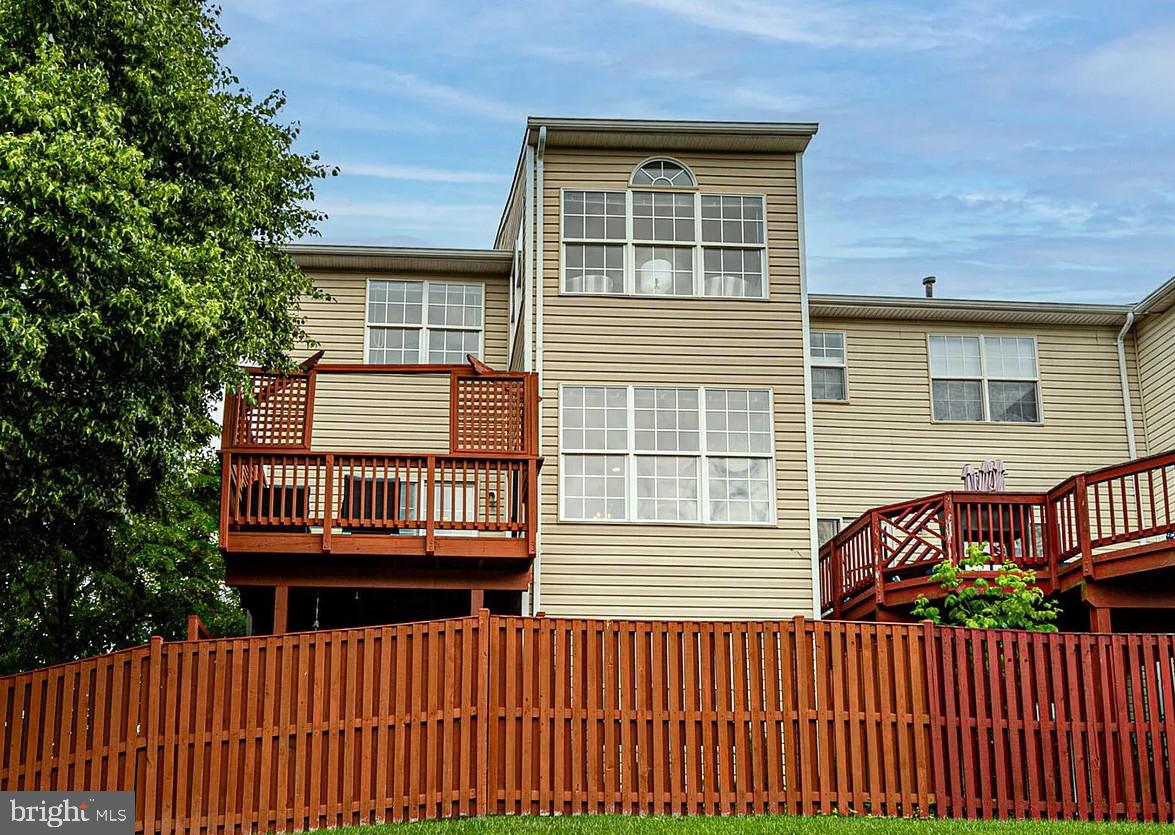 GREAT FALLS CHASE - Residential