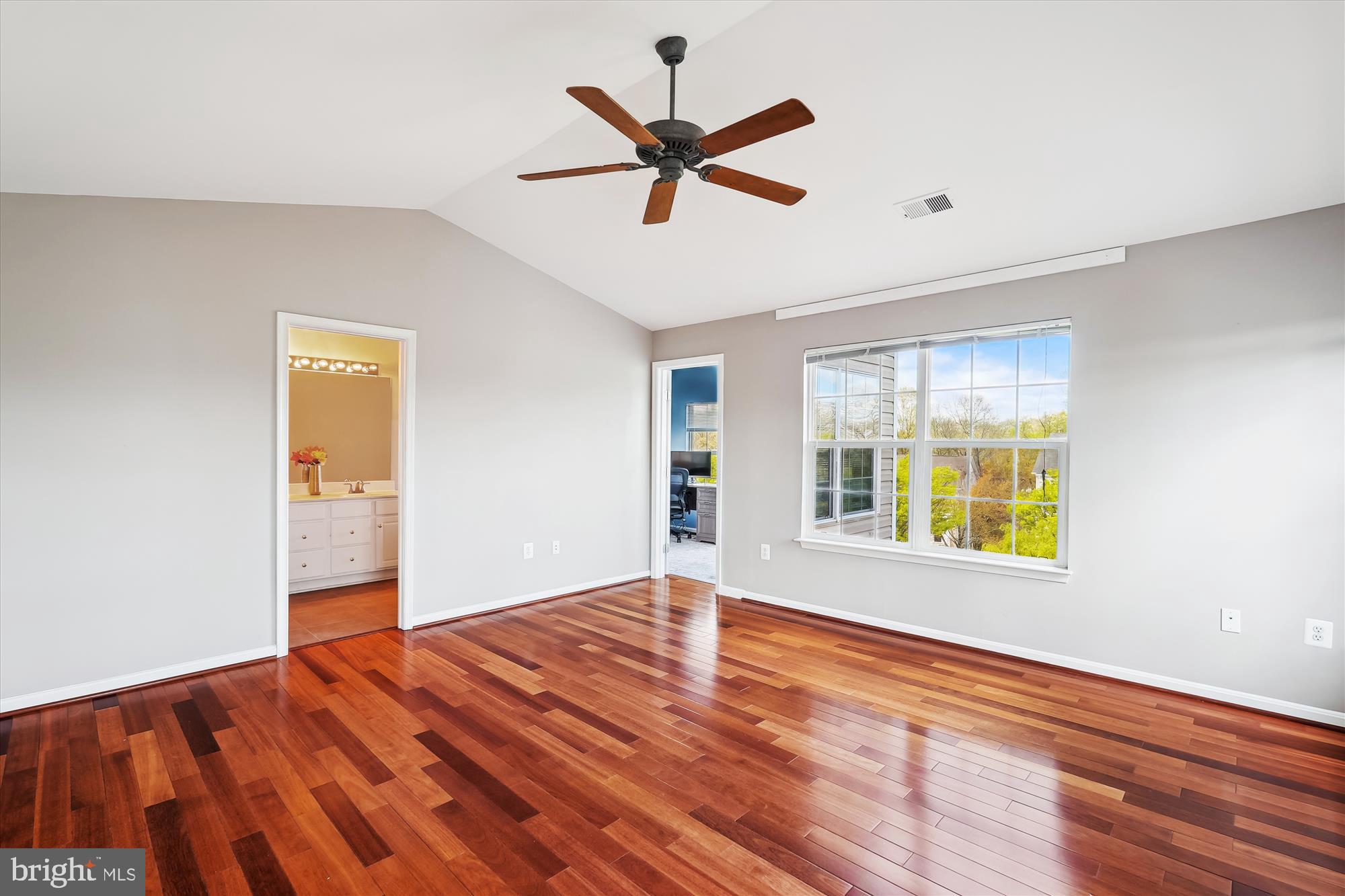 GREAT FALLS CHASE - Residential