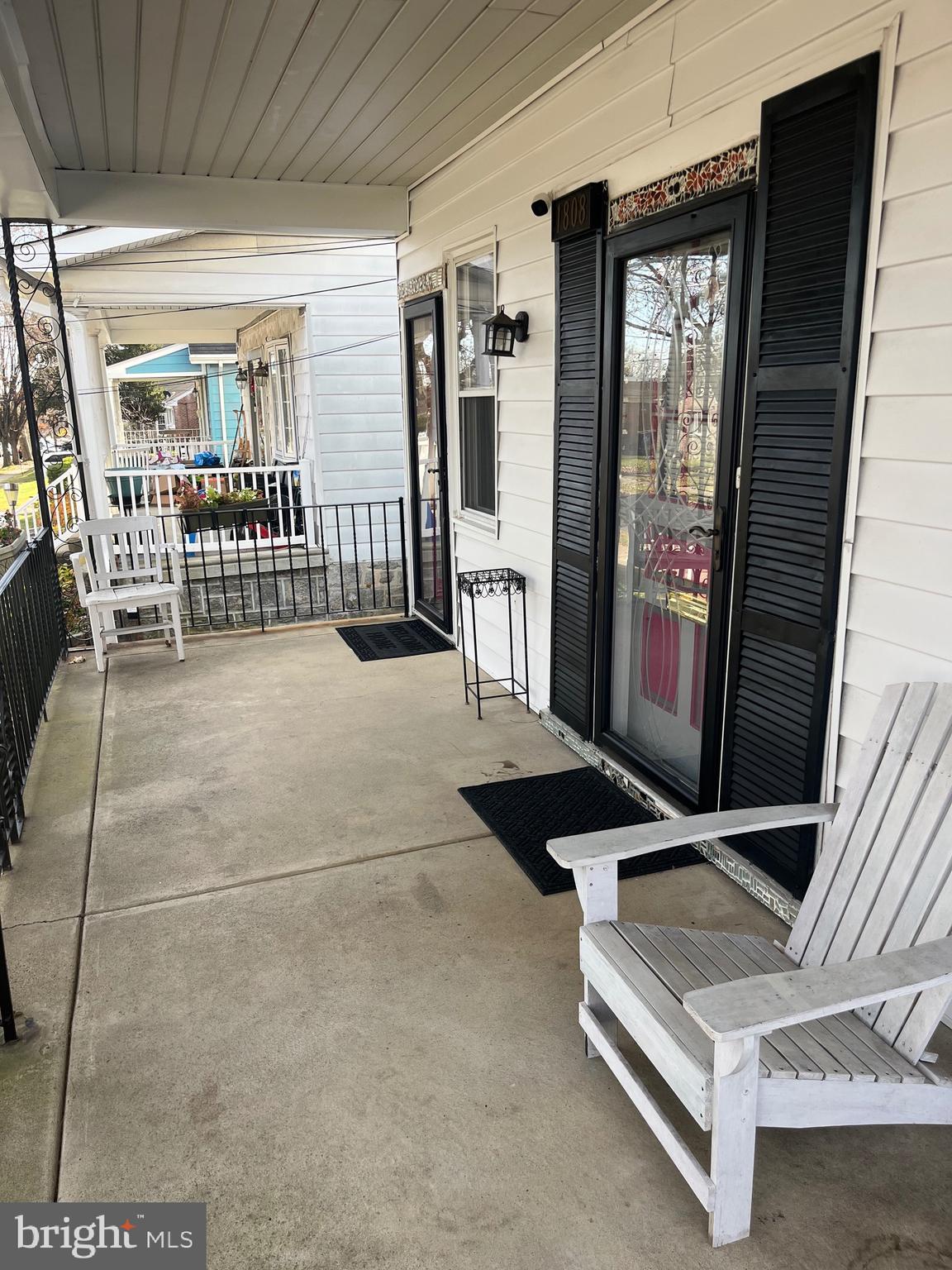 1808 GRIFFITH STREET