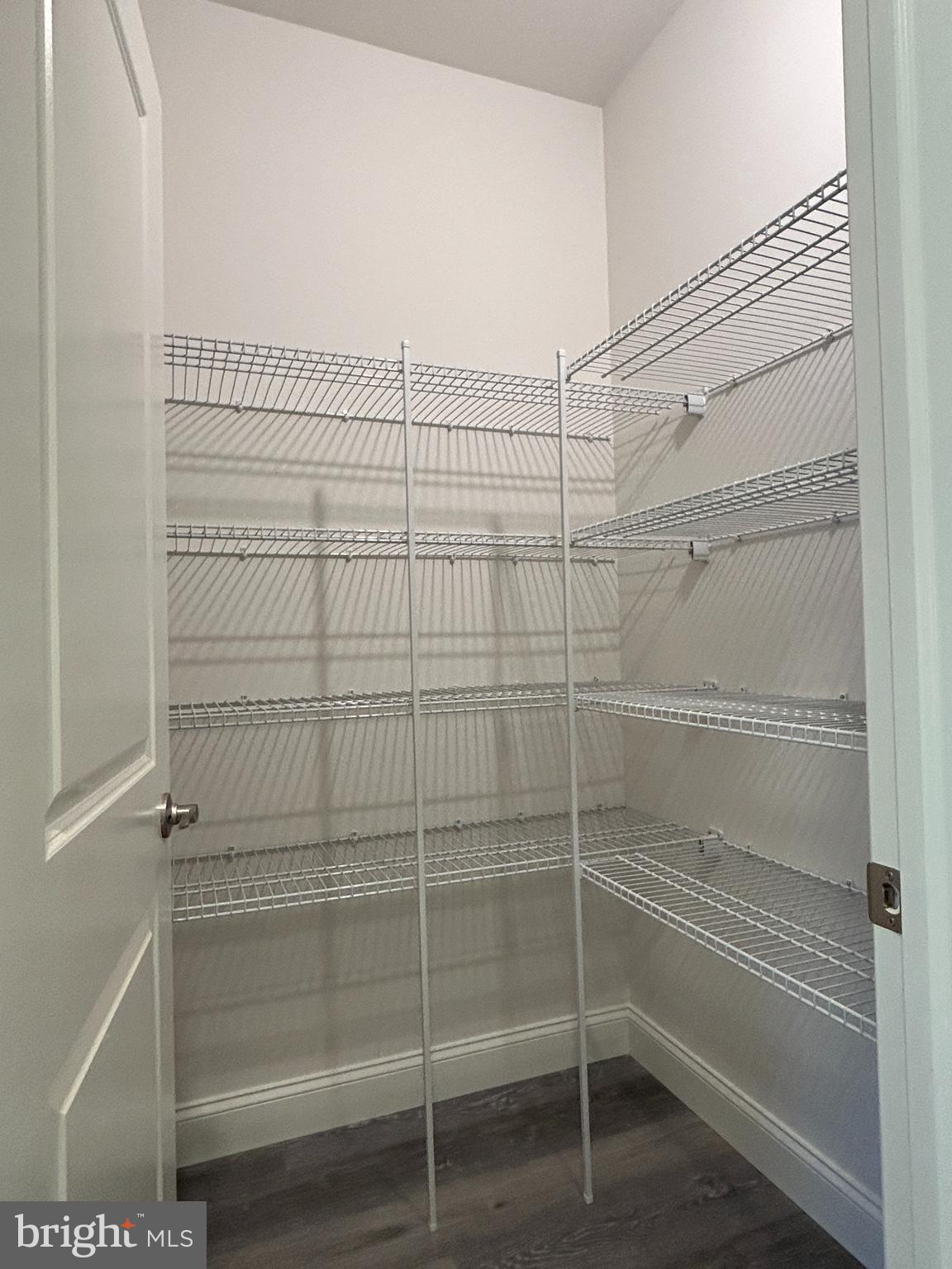 WOODLAND HILLS - Residential