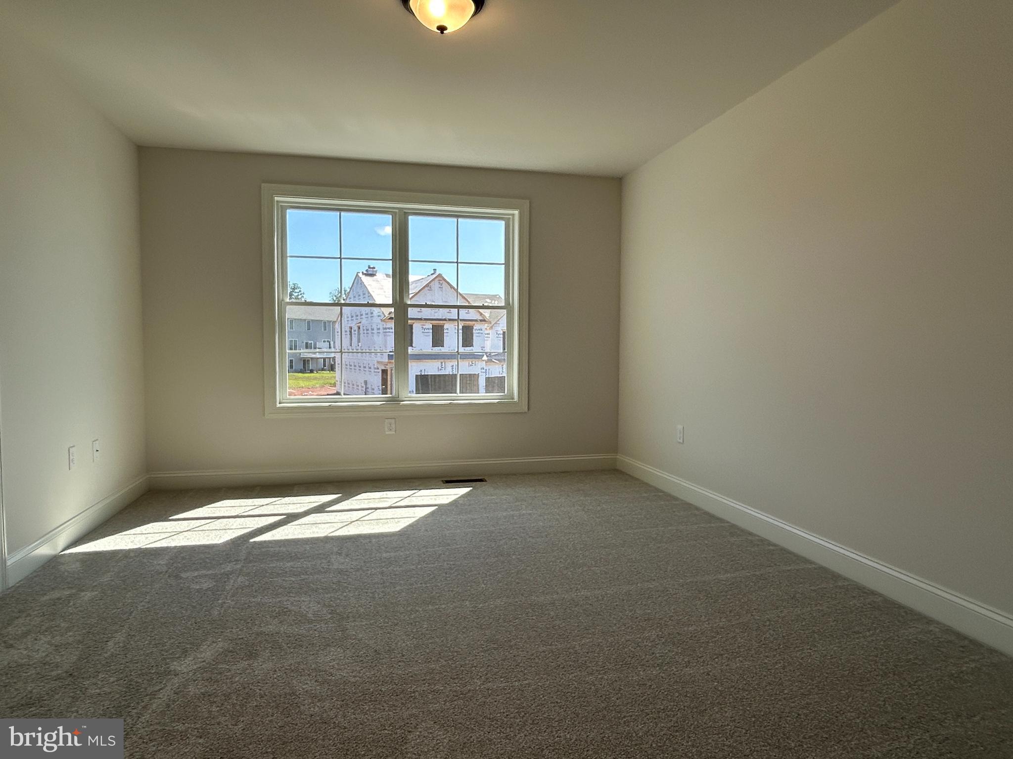 WOODLAND HILLS - Residential