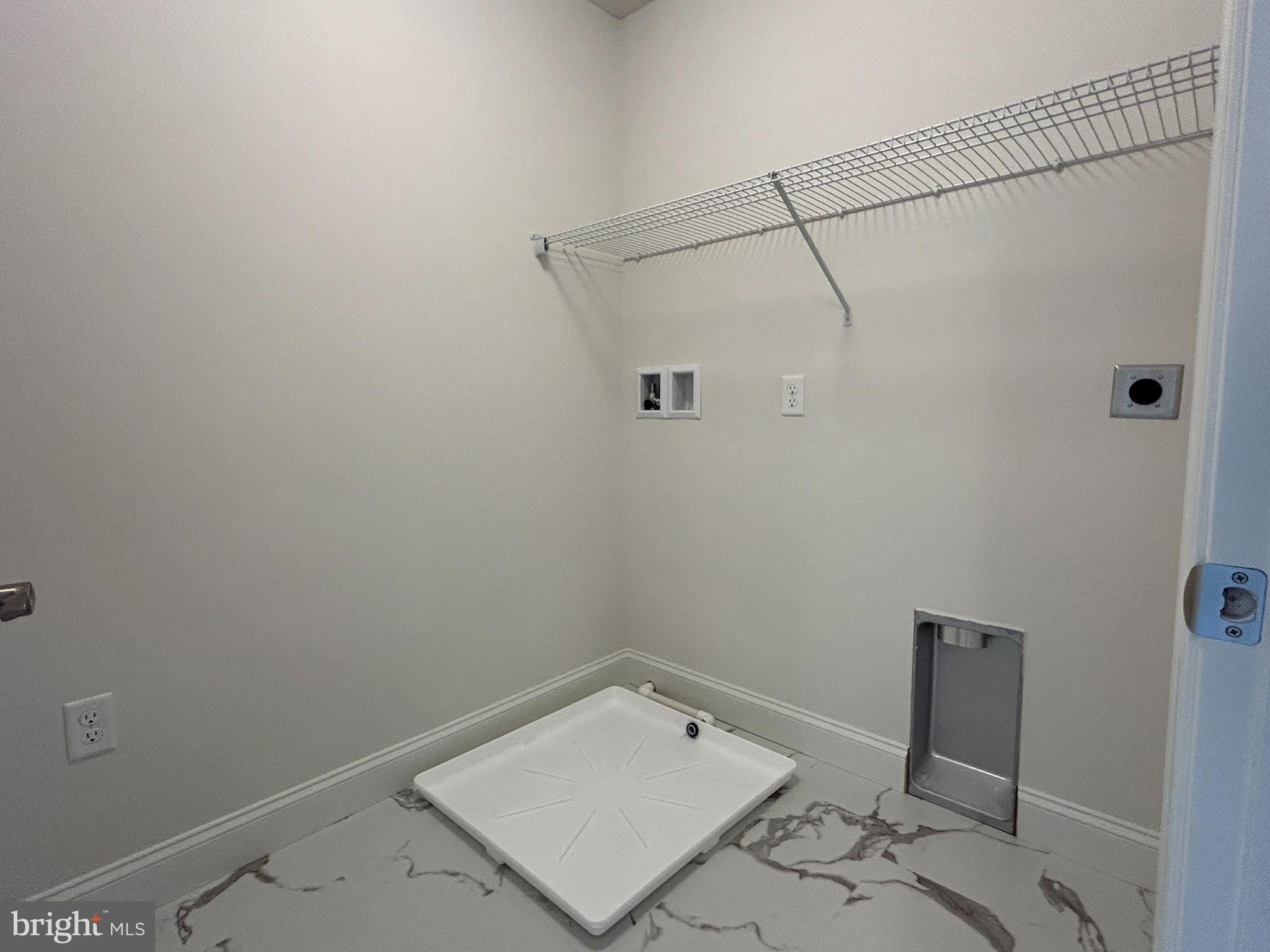 WOODLAND HILLS - Residential