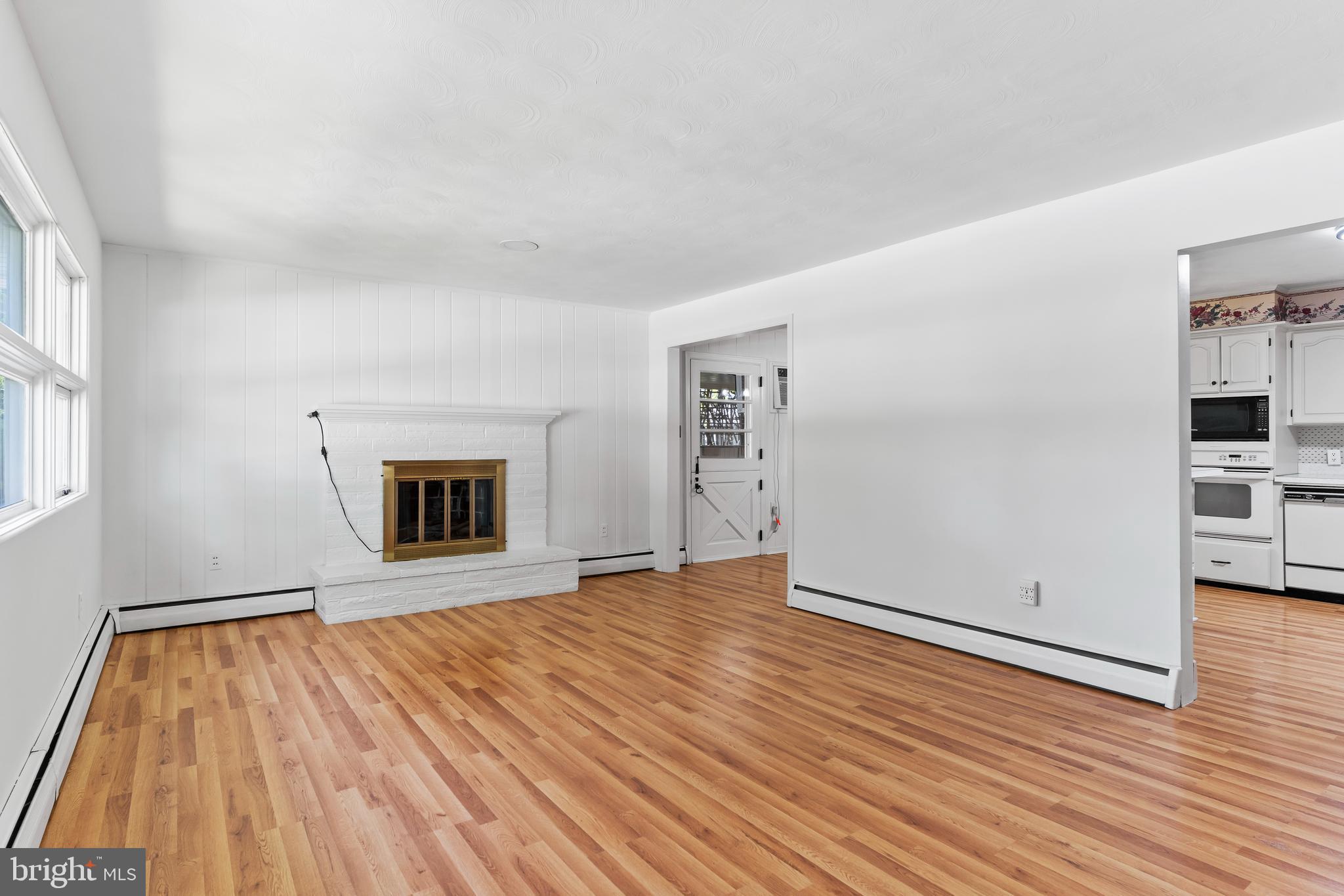 902 APPLE DRIVE