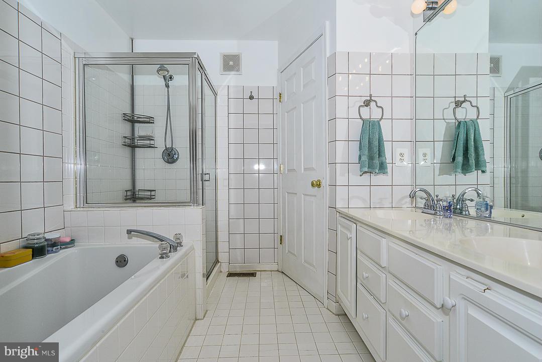 SYCAMORES AT VAN DORN - Residential Lease