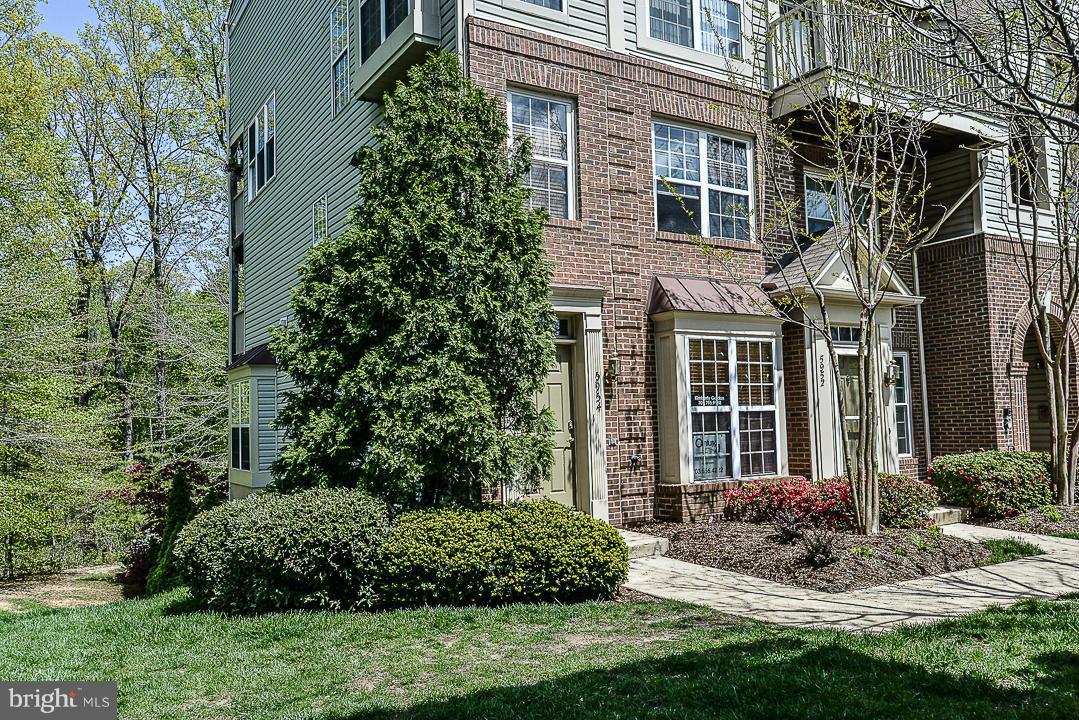 SYCAMORES AT VAN DORN - Residential Lease