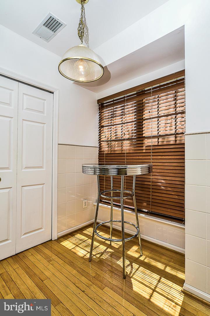 SYCAMORES AT VAN DORN - Residential Lease