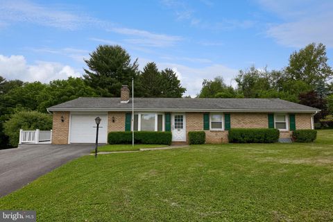 Photo of 485 Summit Drive, COLUMBIA, PA 17512 (MLS # PALA2089834)