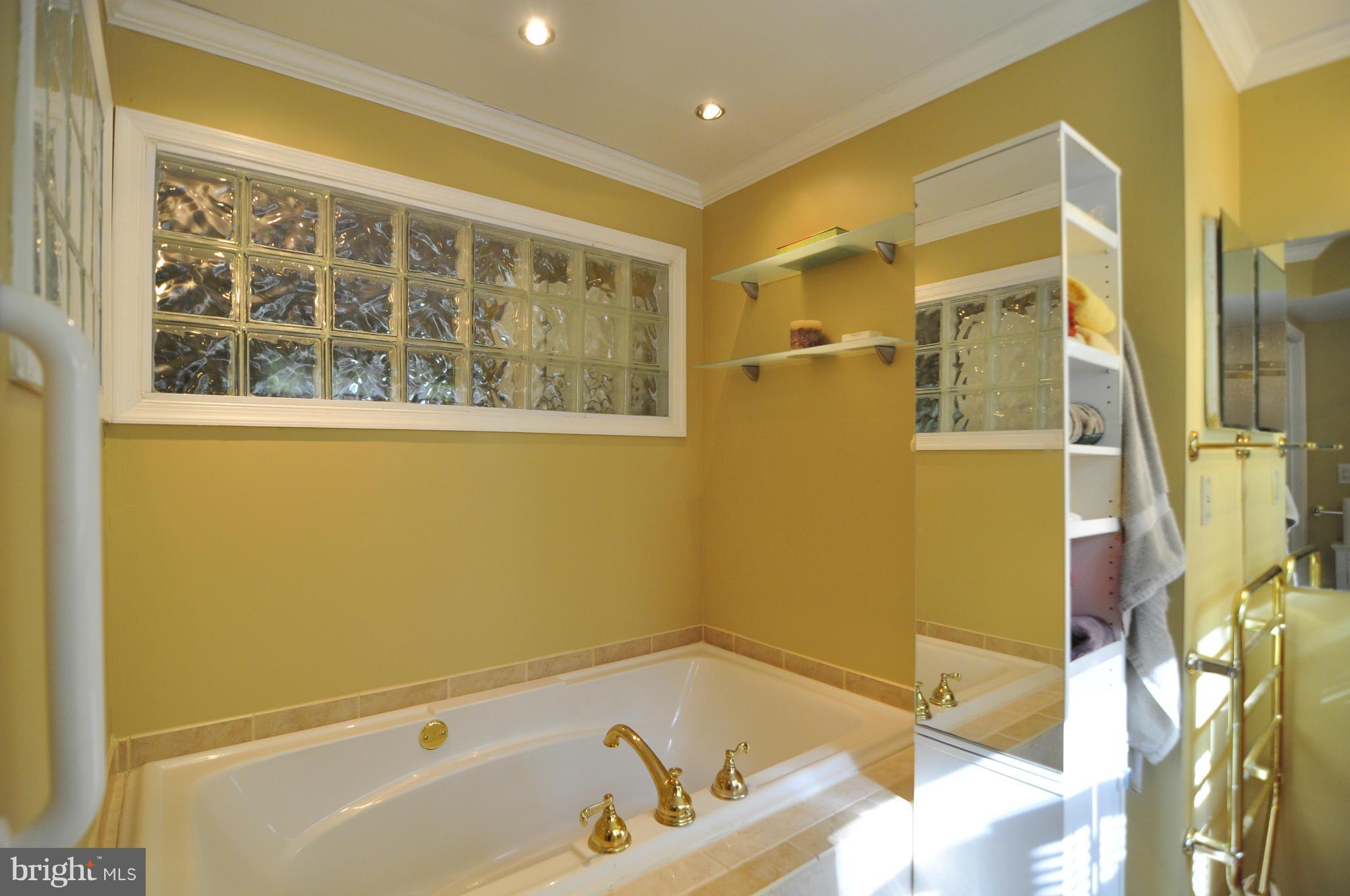 TANTALLON HILLS - Residential