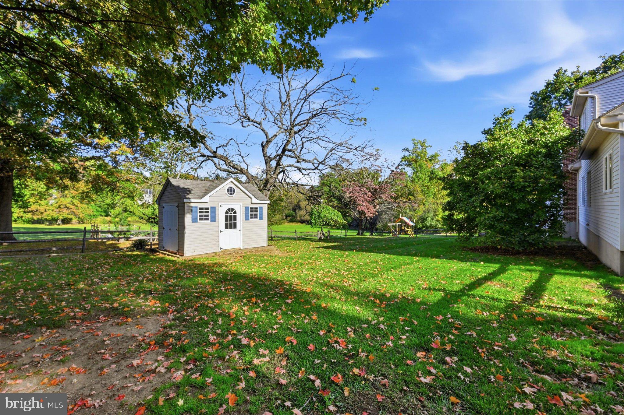 468 CREEKSIDE DRIVE