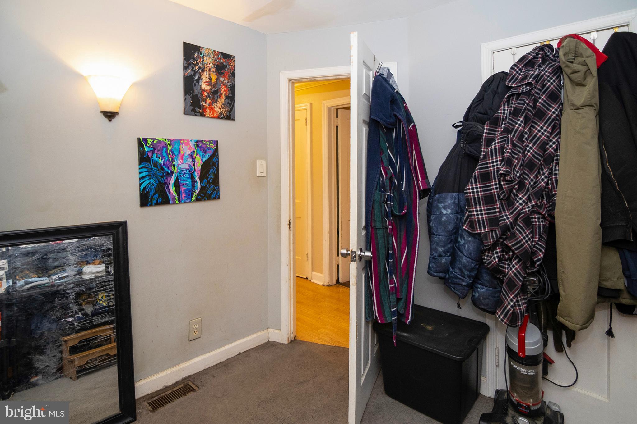 123 W KINGS HIGHWAY