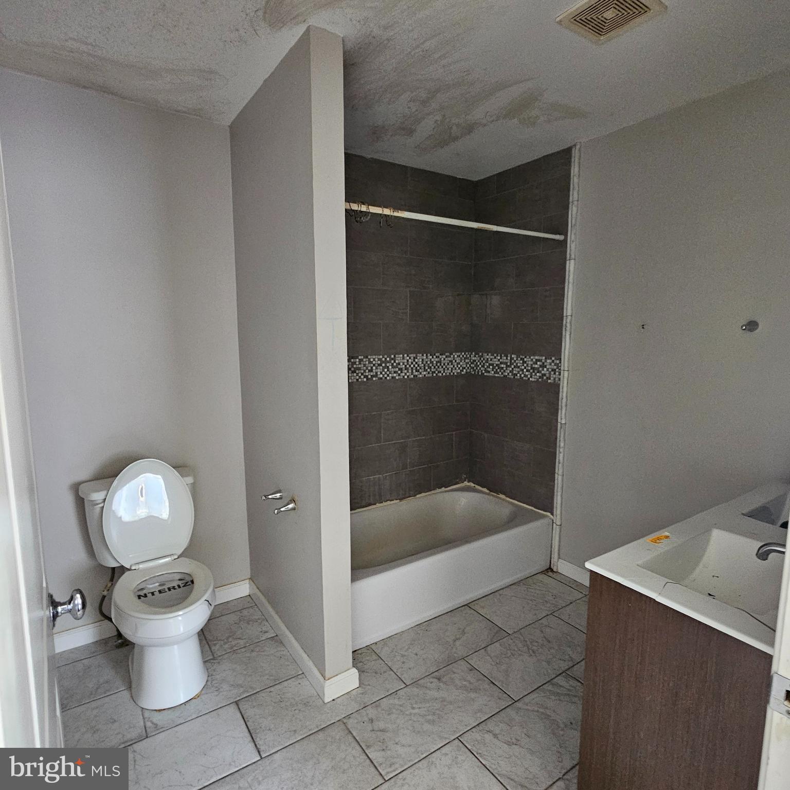 OLIVER BEACH - Residential