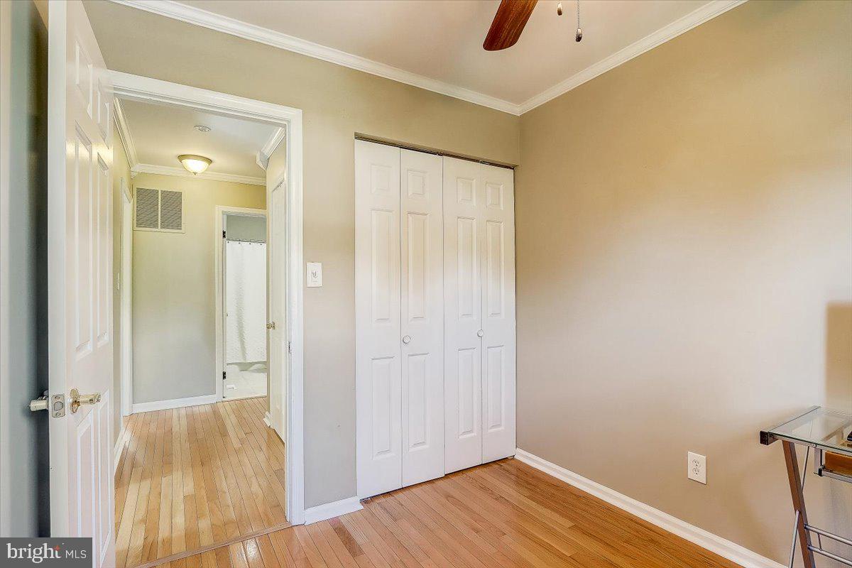 VILLAGE OF NEARBROOK - Residential