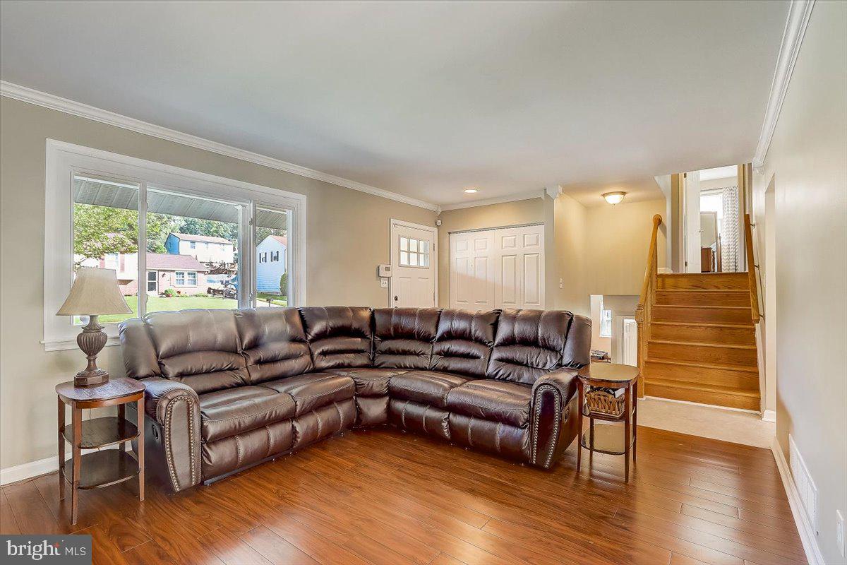 VILLAGE OF NEARBROOK - Residential