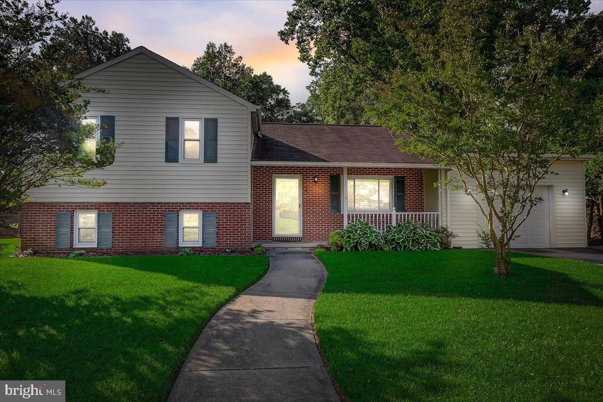 VILLAGE OF NEARBROOK - Residential