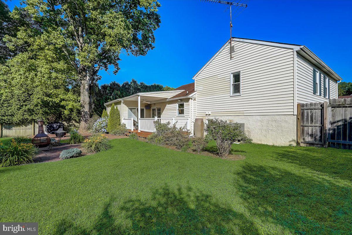 VILLAGE OF NEARBROOK - Residential