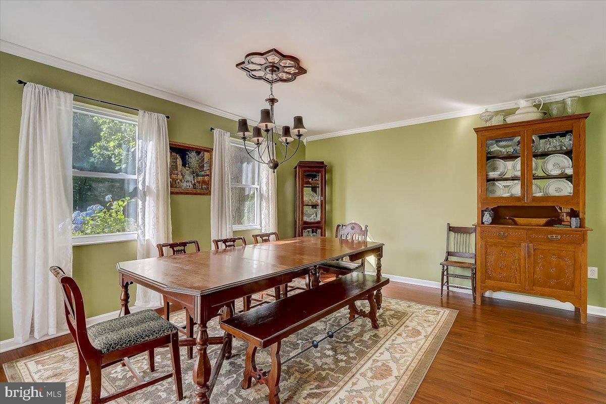 VILLAGE OF NEARBROOK - Residential