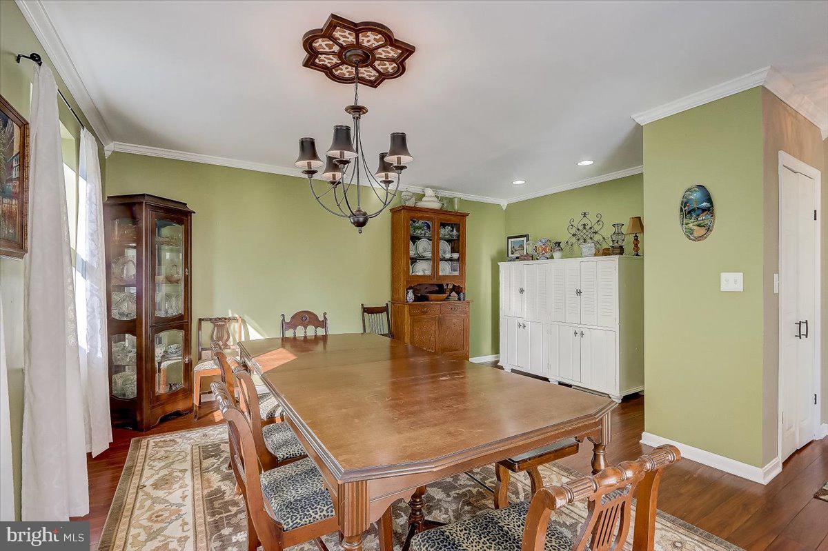 VILLAGE OF NEARBROOK - Residential