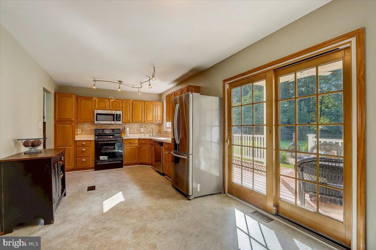 VILLAGE OF NEARBROOK - Residential