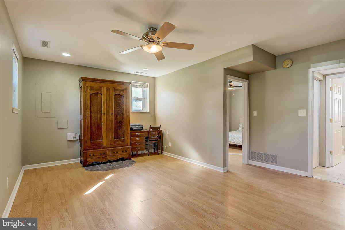 VILLAGE OF NEARBROOK - Residential