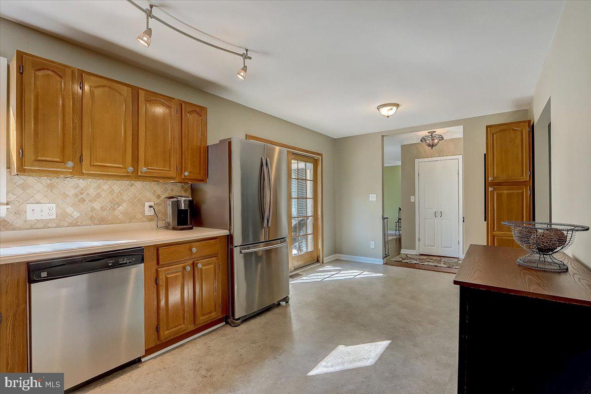 VILLAGE OF NEARBROOK - Residential