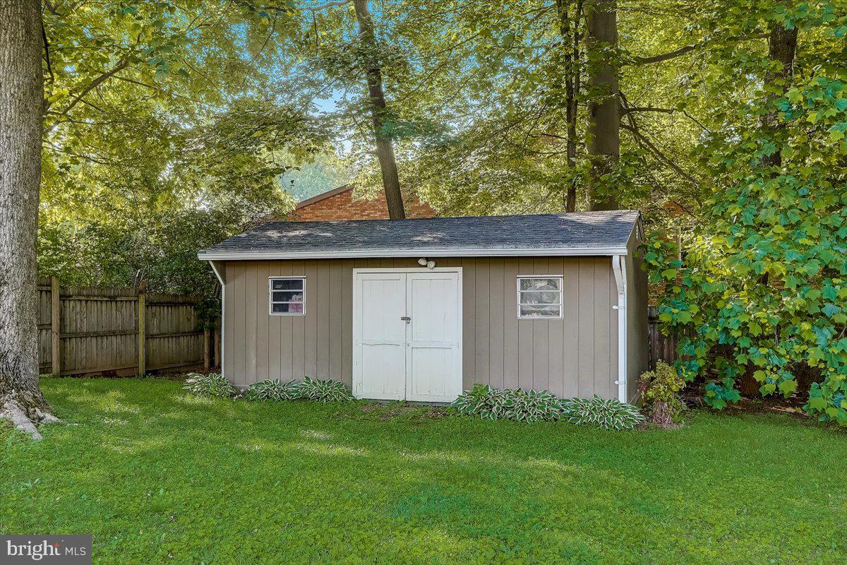 VILLAGE OF NEARBROOK - Residential