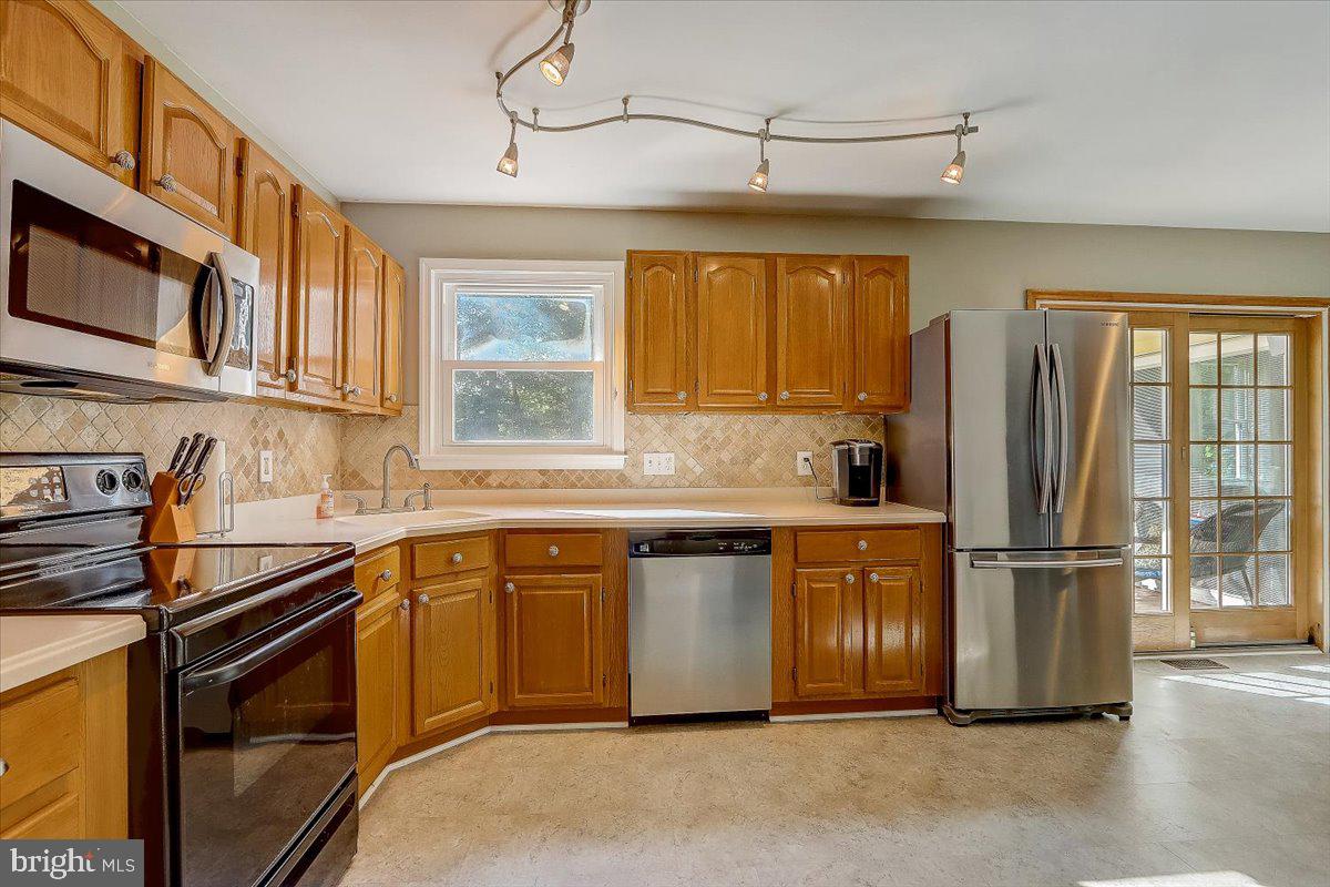 VILLAGE OF NEARBROOK - Residential