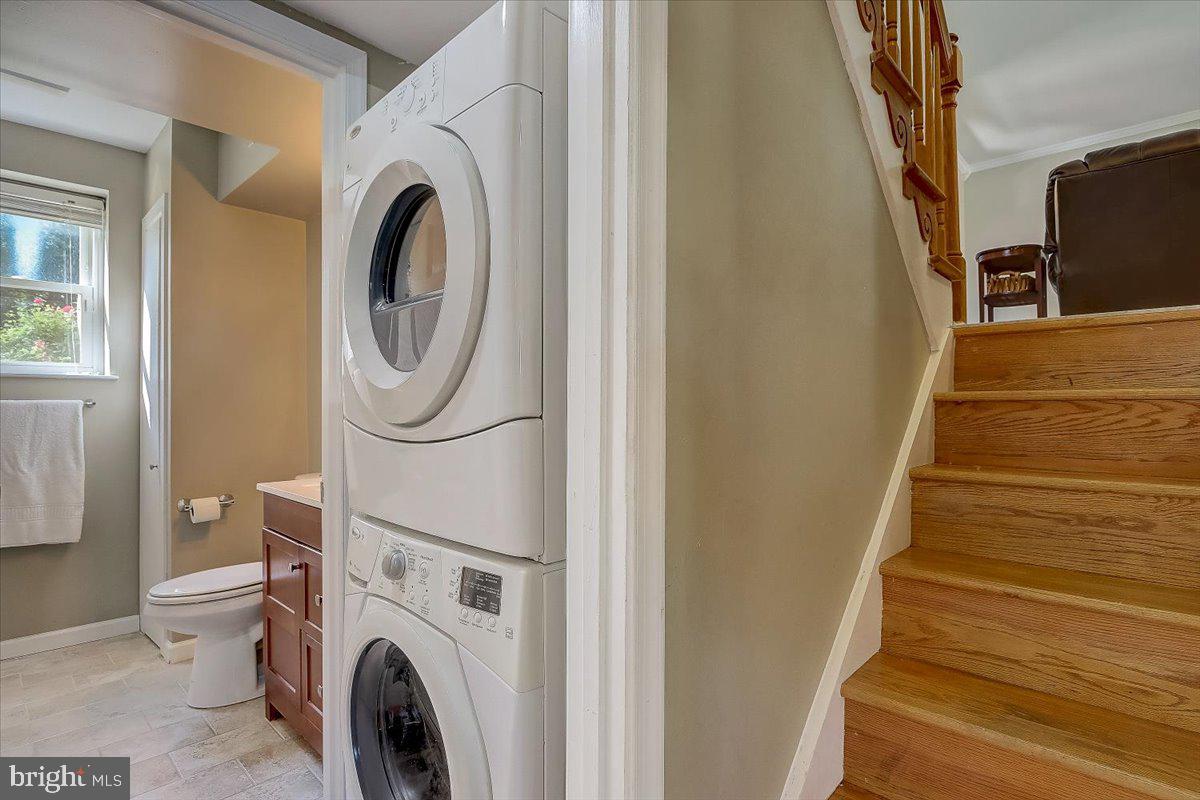 VILLAGE OF NEARBROOK - Residential