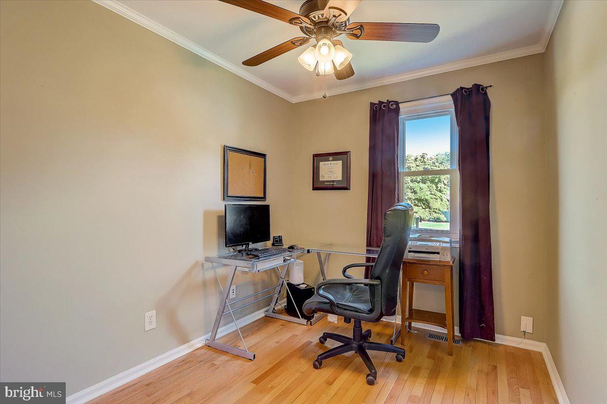 VILLAGE OF NEARBROOK - Residential