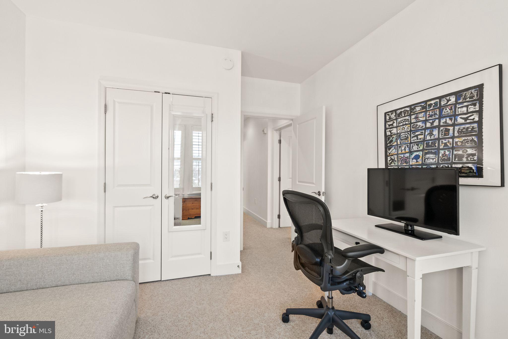 RHODES HILL SQUARE - Residential