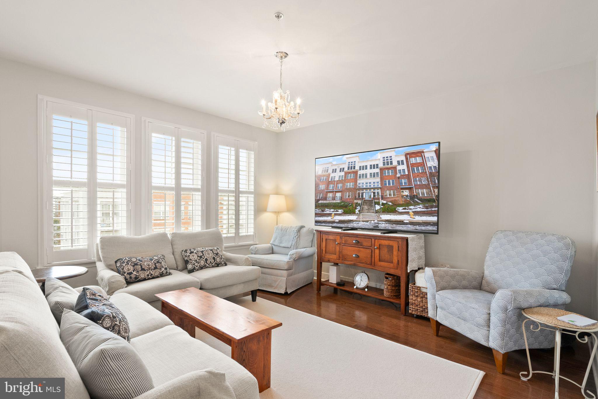 RHODES HILL SQUARE - Residential