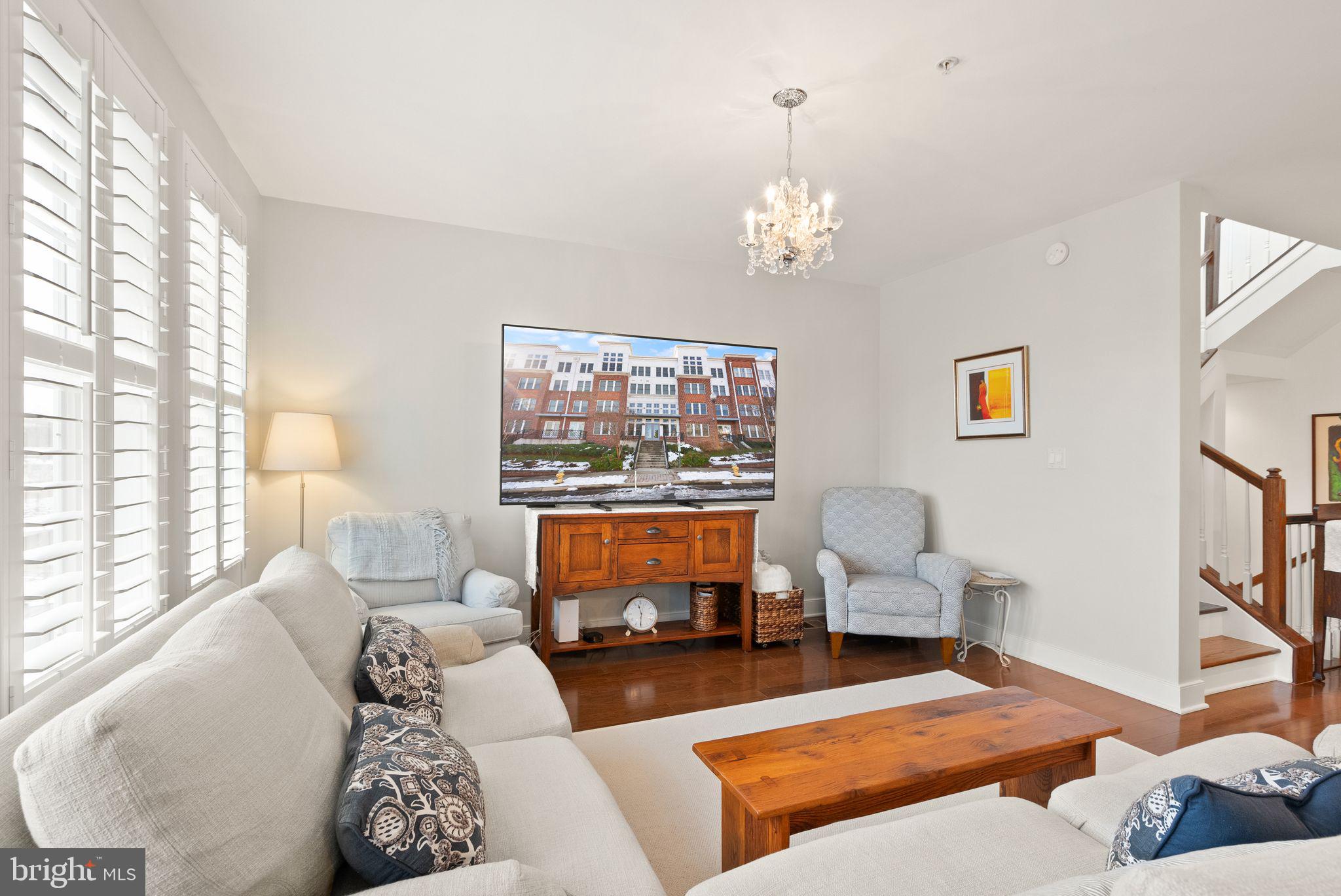 RHODES HILL SQUARE - Residential