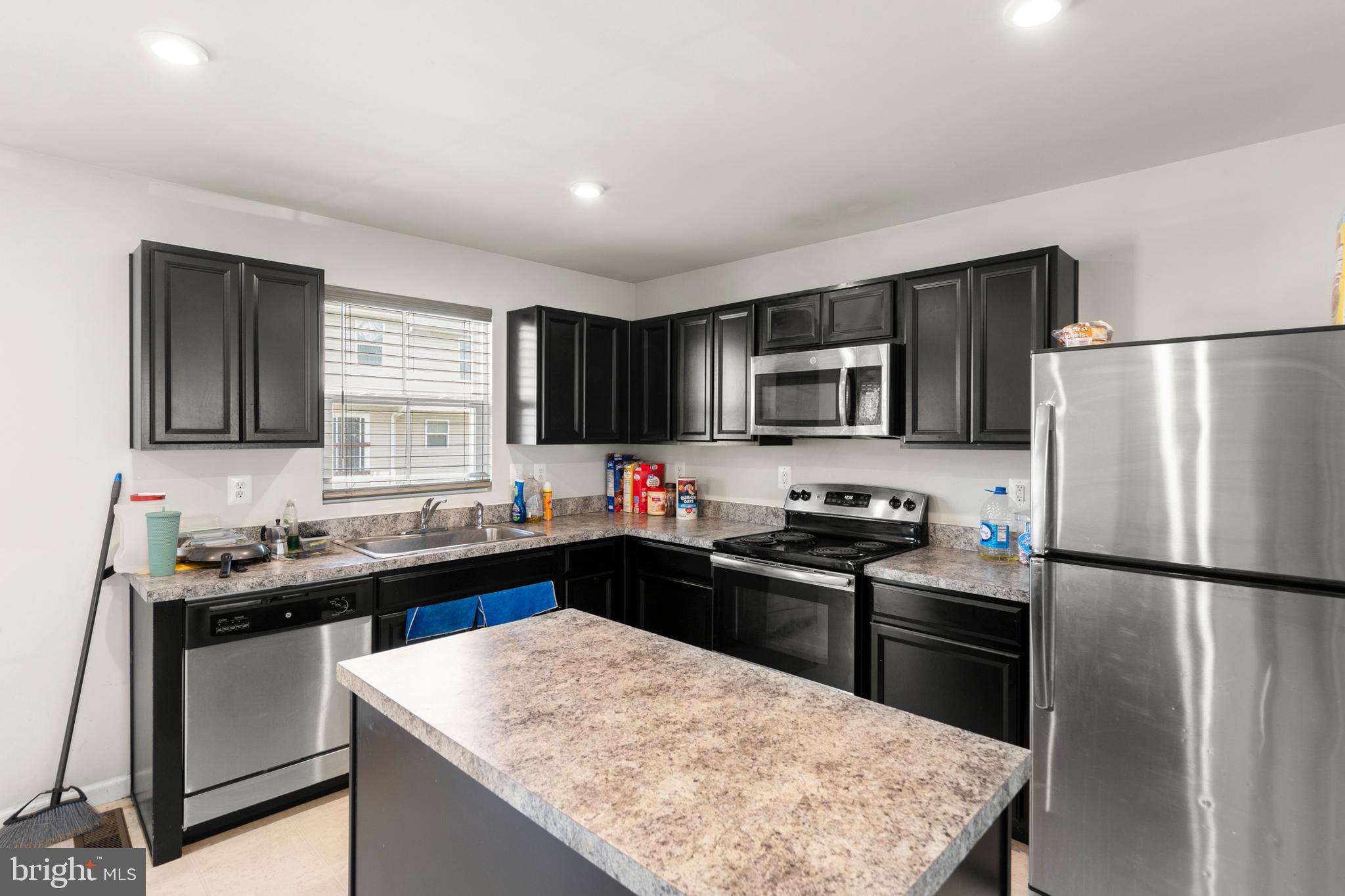 283 SAGE CIRCLE