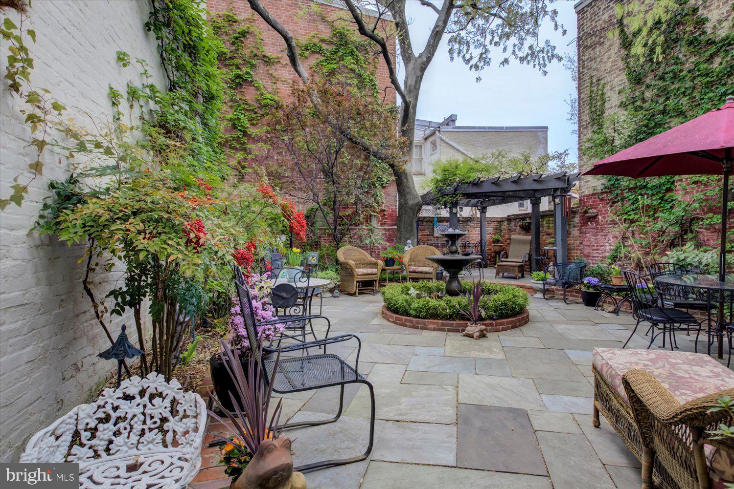 CAPITOL HILL - Residential