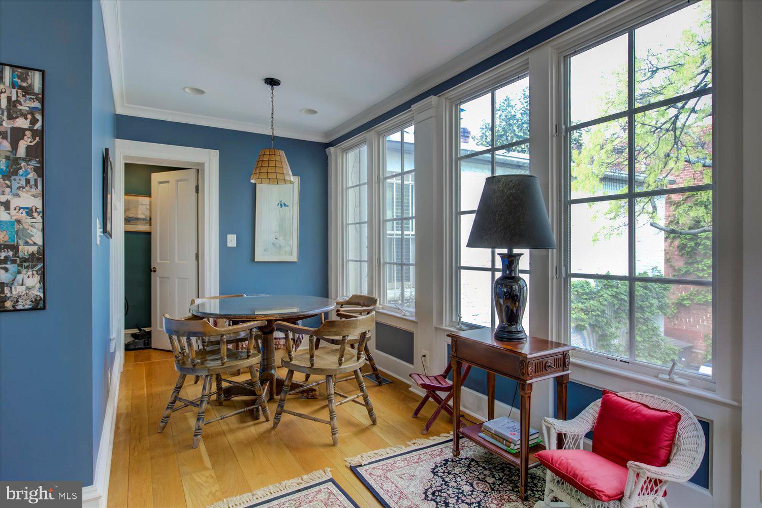 CAPITOL HILL - Residential
