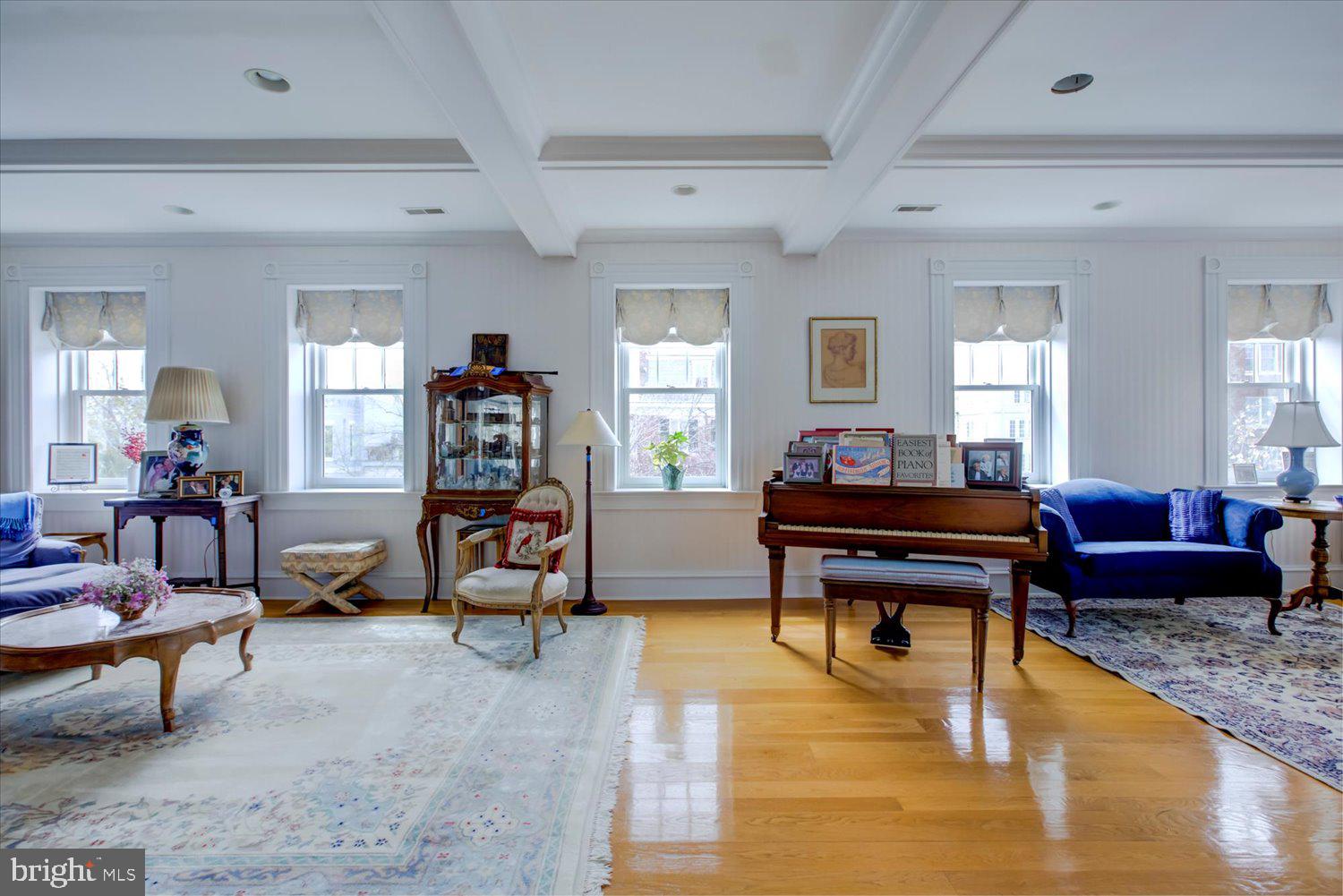 CAPITOL HILL - Residential