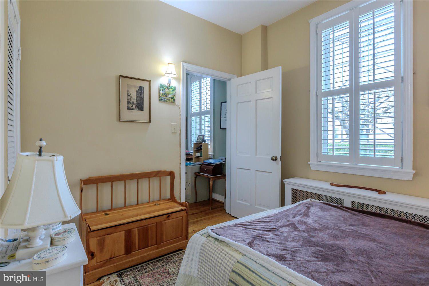 CAPITOL HILL - Residential